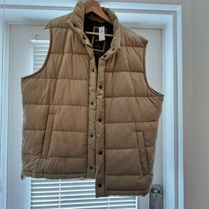 Gap puffer vest brand new